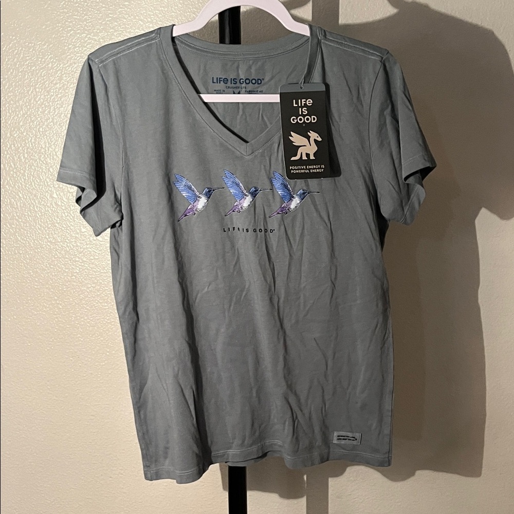 Life Is Good Women's Gray Tee with Green/Blue Grayish w/ Hummingbirds